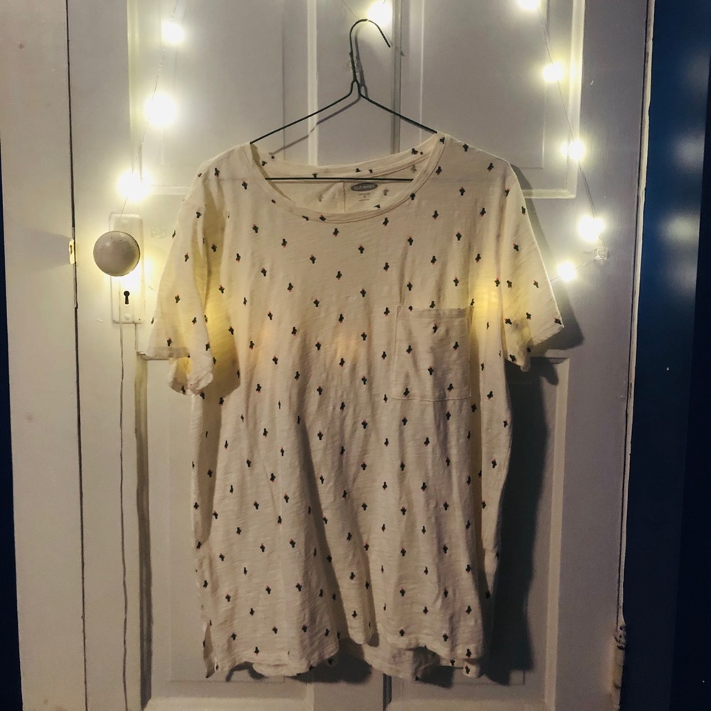 Old Navy Tiny Cactus Print Boyfriend T-Shirt